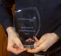 DL M&E Awarded Health and Safety Supplier of the year 2017 from Styles and Wood - DL M&E Building Services